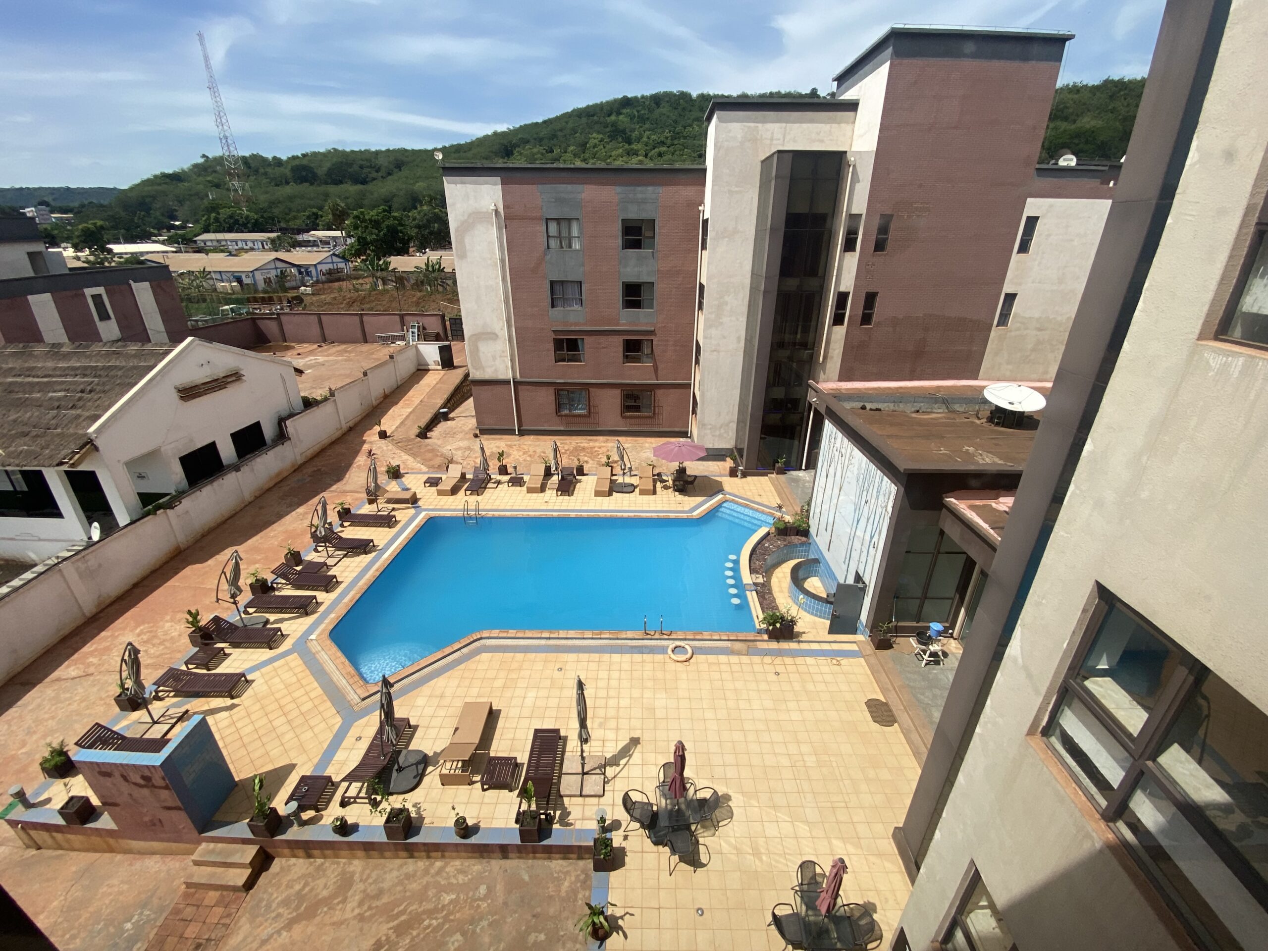 PISCINE VUE D EN HAUT